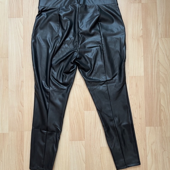 Loft Leather Leggings - Picture 3 of 3